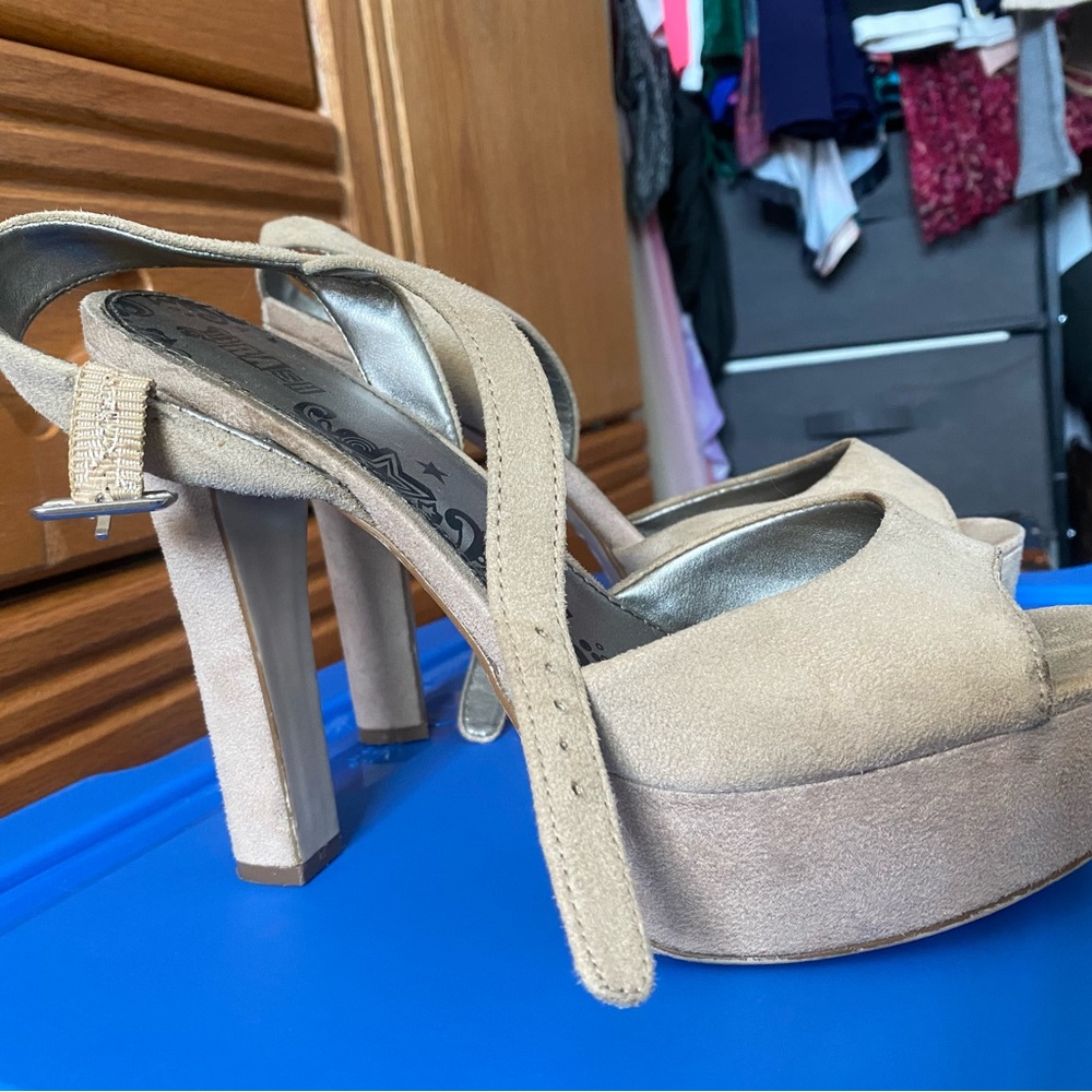 ❤️❤️ 3 for $50 Size nine heels